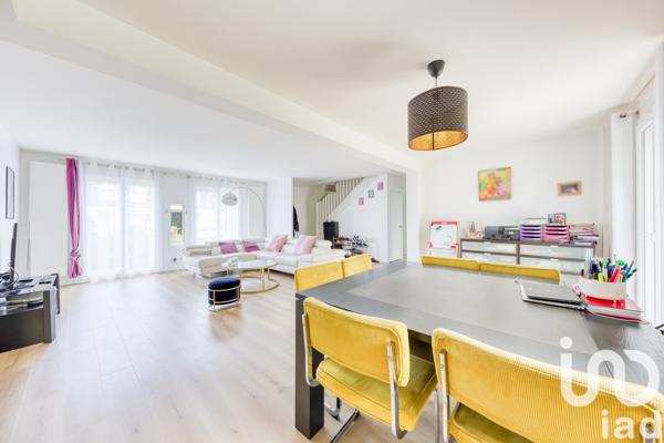 Maison à vendre 6 pièces 132 m² Lésigny