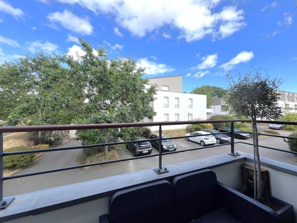 A VENDRE – Appartement T3 en duplex avec deux stationnements -Vannes Est