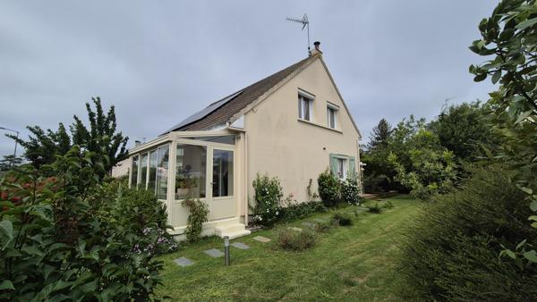 Maison
         5 pièces
        - 100 m² 393 000 € *
