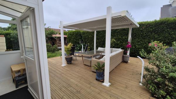 Maison
         5 pièces
        - 100 m² 393 000 € *