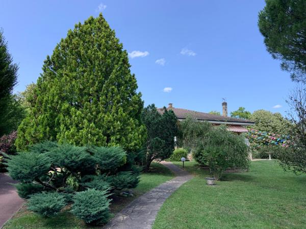 Charbonnières – Foncier rare 6200 m² de prestige