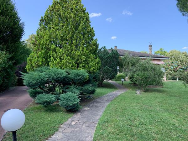 Charbonnières – Foncier rare 6200 m² de prestige