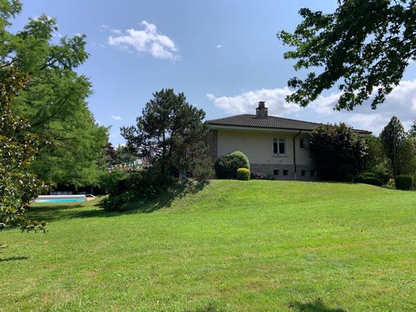 Charbonnières – Foncier rare 6200 m² de prestige