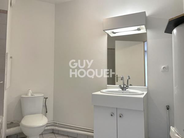 STUDIO avec TERRASSE EXPOSÉE SUD à vendre à SAINT PIERRE DU PERRAY