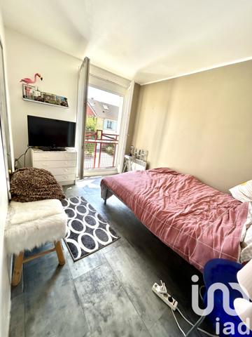 House for sale 5 rooms 95 m² Montigny-le-Bretonneux