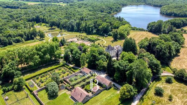 Auxerre, Propriété  540 m² à vendre