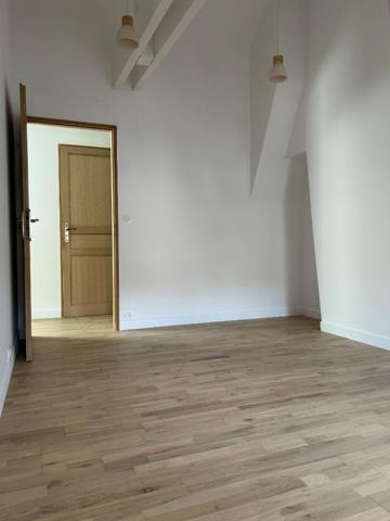 14600 Honfleur Appartement duplex 3 pièces refait à neuf  315 000 E