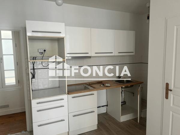 Location Appartement 5 pièces 140.92 m² - 16/18 RUE SAINT REMI Bordeaux 33000