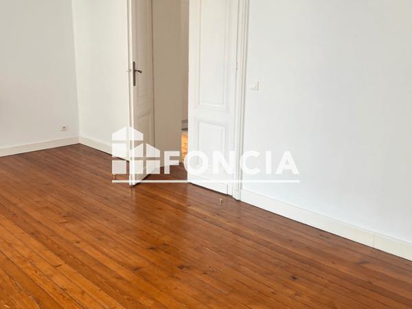 Location Appartement 5 pièces 140.92 m² - 16/18 RUE SAINT REMI Bordeaux 33000