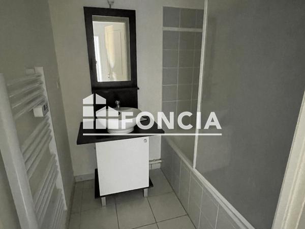 Location Appartement 3 pièces 54.16 m² - 22 RUE VINCENT VAN GOGH Chauray 79180