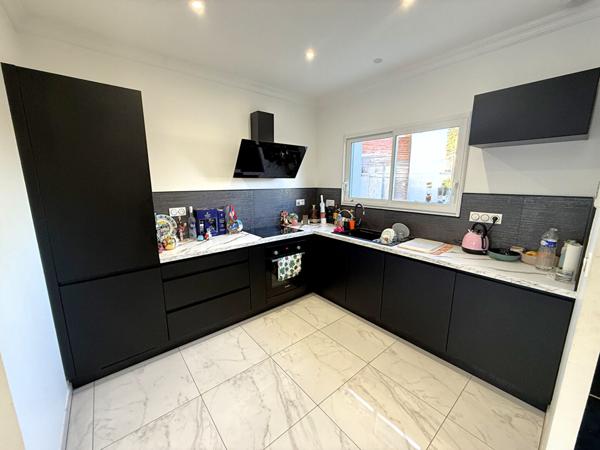 86100 CHATELLERAULT OPPORTUNITÉ EXCEPTIONNELLE - ENSEMBLE IMMOBILIER MIXTE : MAISON RÉCENTE+ IMMEUBLE DE RAPPORT