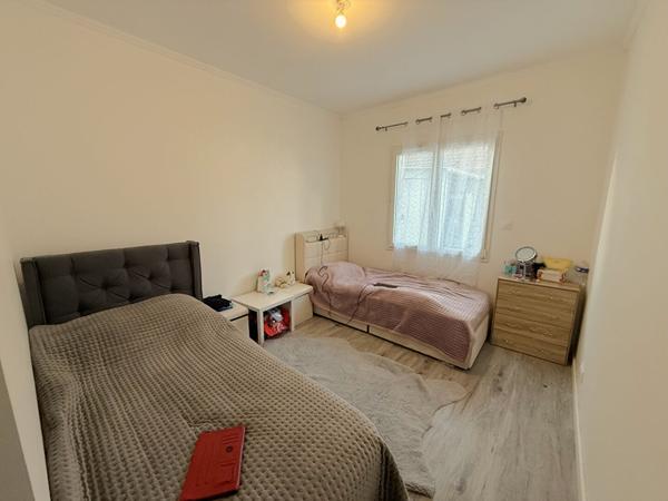 86100 CHATELLERAULT OPPORTUNITÉ EXCEPTIONNELLE - ENSEMBLE IMMOBILIER MIXTE : MAISON RÉCENTE+ IMMEUBLE DE RAPPORT