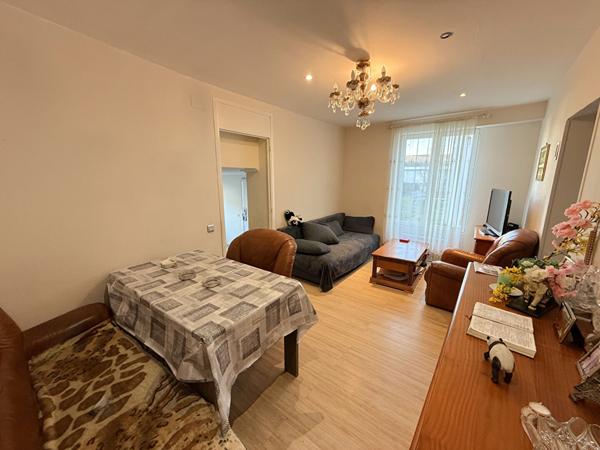 86100 CHATELLERAULT OPPORTUNITÉ EXCEPTIONNELLE - ENSEMBLE IMMOBILIER MIXTE : MAISON RÉCENTE+ IMMEUBLE DE RAPPORT