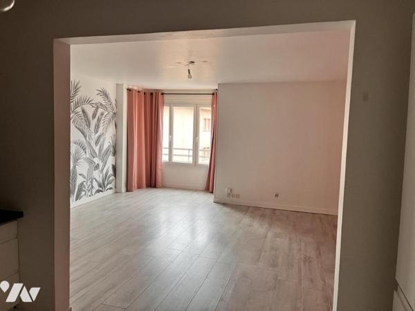 Appartement de type deux en plein centre ville sans vis à vis