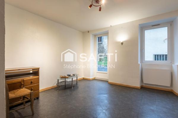 Maison avec 2 T3 indépendants, garage, cave, Rancenay