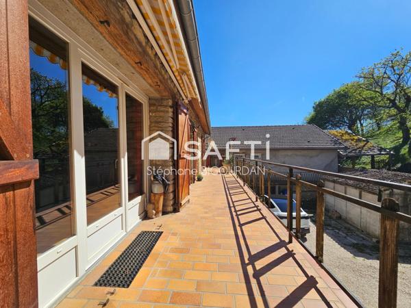 Maison avec 2 T3 indépendants, garage, cave, Rancenay