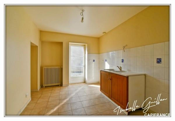 Propriete à vendre 6 pièces SAINT MAUR (18)