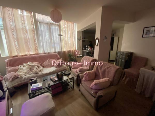 Immeuble à vendre 3 pièces de 252 m²