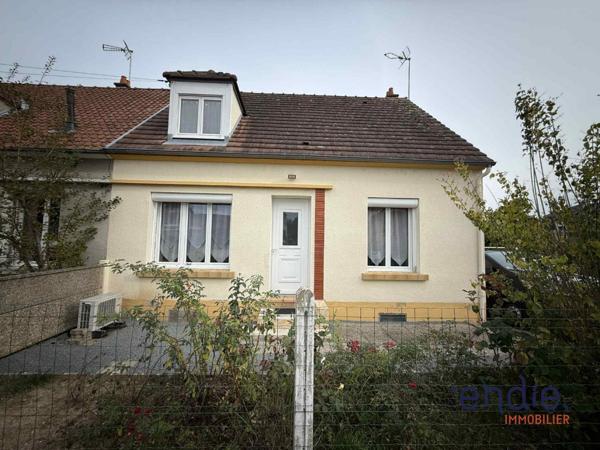 Maison mitoyenne entièrement rénovée,