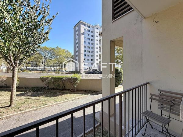 Appartement 4 pièces + balcon cave et BOX fermé