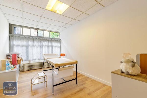 Maison à vendre 10 pièces 330m² Châteauroux (36000)