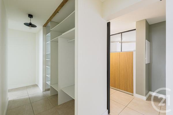 Appartement T5 à vendre  5 pièces - 108 m2 ECHIROLLES - 38