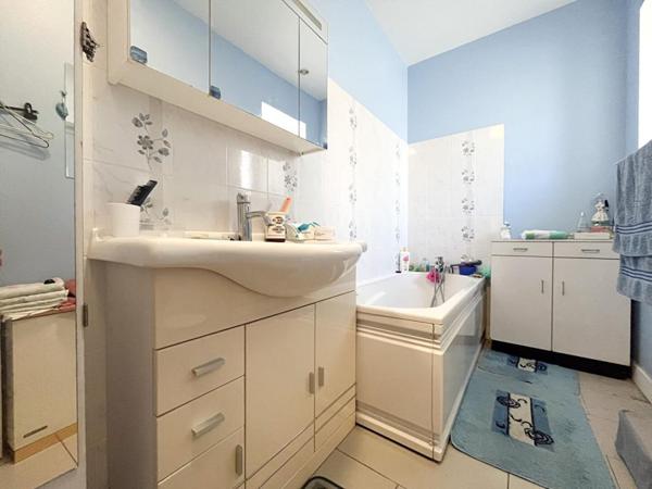 Maison Ecueille 7 pièce(s) 137 m2