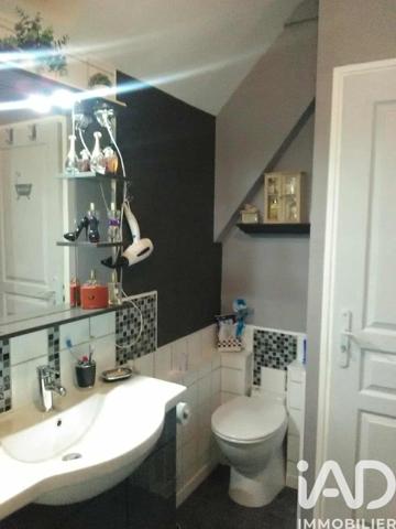 Maison à vendre 4 pièces 144 m² Bourg-et-Comin