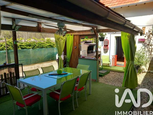 Maison à vendre 4 pièces 144 m² Bourg-et-Comin