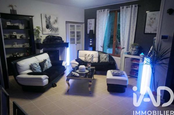 Maison à vendre 4 pièces 144 m² Bourg-et-Comin