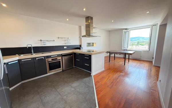 Appartement à vendre    3 pièces • 100 m2 Pignans