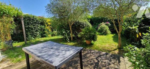 A 8 min de Rennes, à 300m du collège et du bus de Rennes metropole, proche des commerces et des...