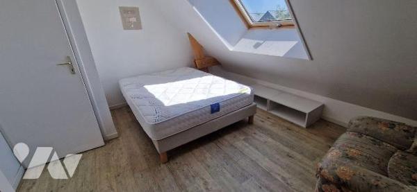 A 8 min de Rennes, à 300m du collège et du bus de Rennes metropole, proche des commerces et des...