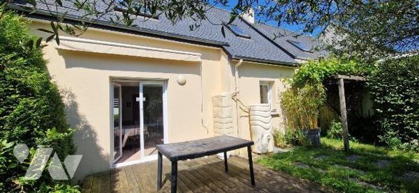 A 8 min de Rennes, à 300m du collège et du bus de Rennes metropole, proche des commerces et des...