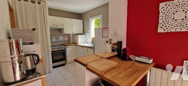 A 8 min de Rennes, à 300m du collège et du bus de Rennes metropole, proche des commerces et des...