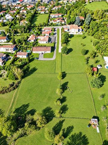 BIAS (47300) – TERRAIN DE 4 618 M² – FORT POTENTIEL POUR PROJET DE LOTISSEMENT