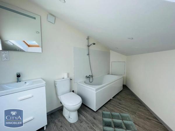 Appartement à louer 3 pièces 82.24m² Saint-Marcellin-en-Forez (42680)