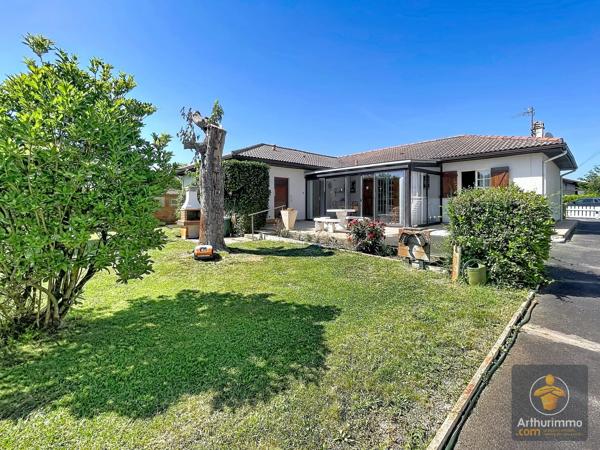 Vente                                                      Maison
                        
                     6 pièces                      142 m2                     à Mimizan