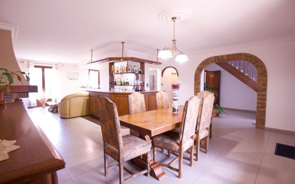 Maison à vendre    7 pièces •  Saint-Loup-Cammas