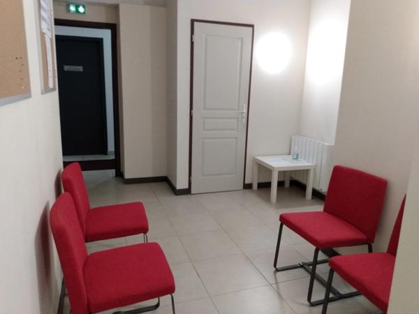 Dpt Isère (38), à louer BOURGOIN JALLIEU bureau 15 m²