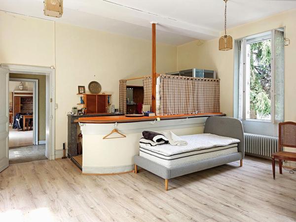 Maison  individuelle 7 pièce(s) 176 m2 + dépendances