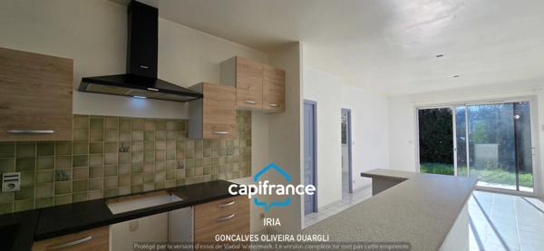 Maison à vendre 4 pièces SAINTE LIVRADE SUR LOT (47) - Maison de plain-pied avec jardin et garage.