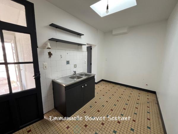 BERGERAC, plain-pied proche gare et centre-ville avec jardin et petites dépendances