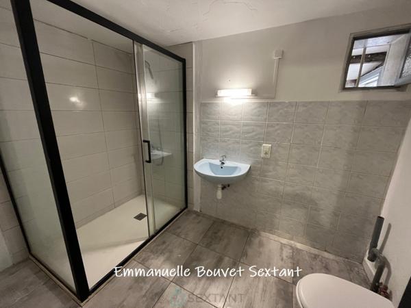 BERGERAC, plain-pied proche gare et centre-ville avec jardin et petites dépendances