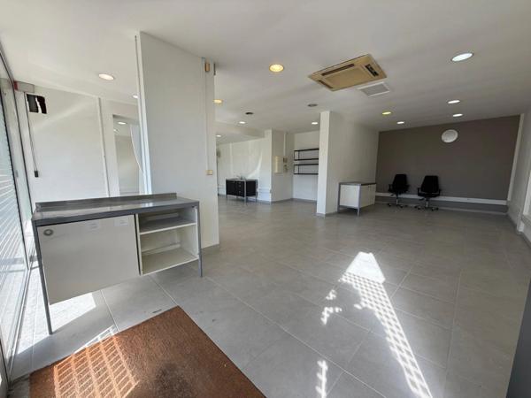 LOCAL PROFESSIONNEL DE 153 M2 ST JEAN