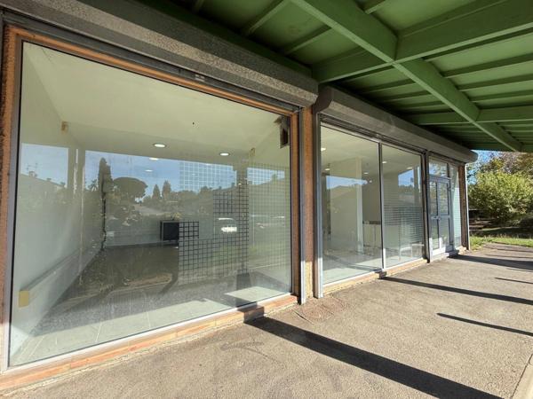 LOCAL PROFESSIONNEL DE 153 M2 ST JEAN