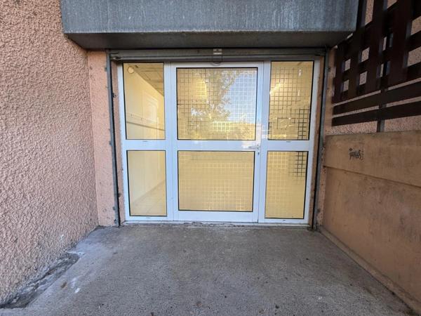 LOCAL PROFESSIONNEL DE 153 M2 ST JEAN