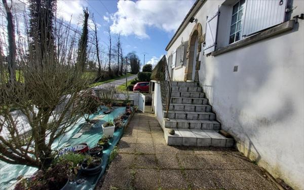 Maison individuelle à vendre à Carhaix-Plouguer dans le Finistère (29270), ref : 29066-1032448