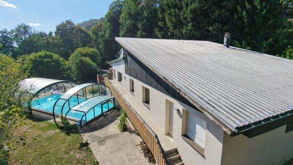 Dpt Vosges (88), à vendre CORNIMONT villa P8 de 263,98 m² - Terrain de 3 469,00 m² - Plain pied
