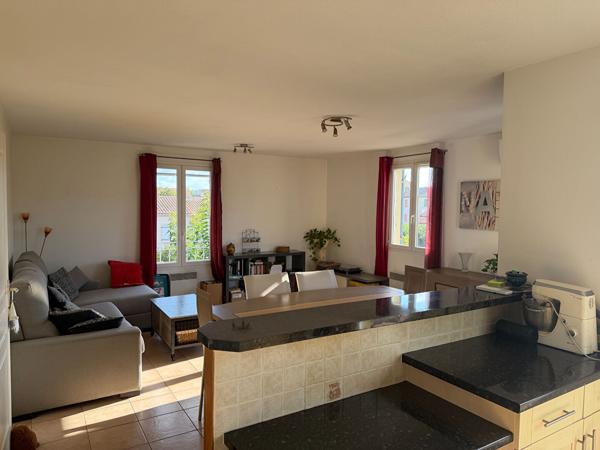 Appartement La Crau 3 pièce(s) 66 m2 + parking privatif